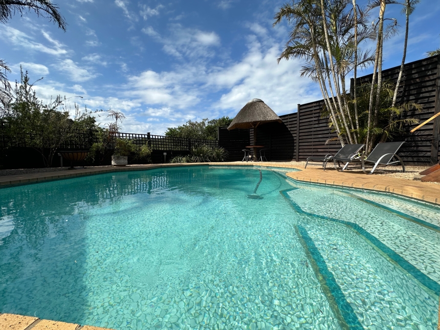 5 Bedroom Property for Sale in Gonubie North Eastern Cape